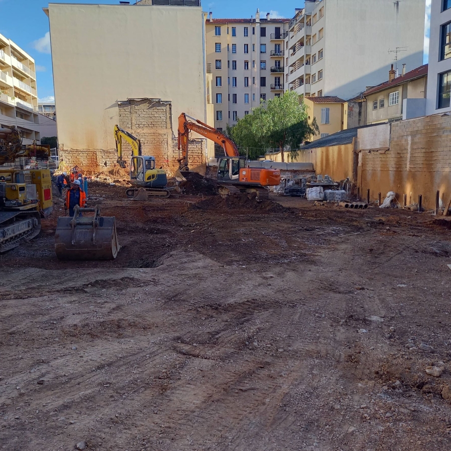chantier de terrassement à Toulon